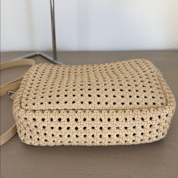 Clare V Beige Woven Crossbody Bag - Picture 4 of 7